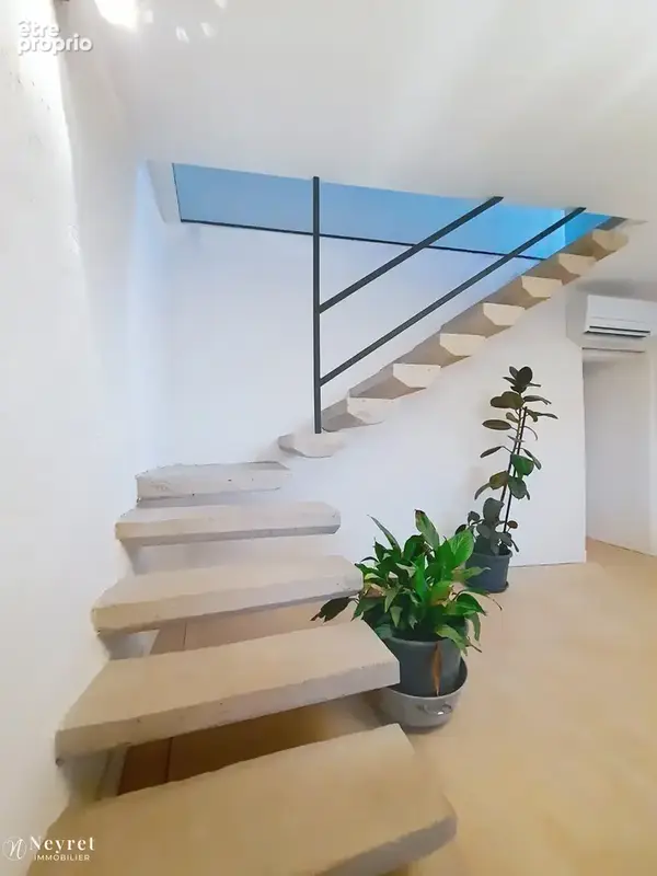 Communay - Maison de ville 151m2 - 4 chambres avec espace bureau - Cour privative de 35m2 - photo 7