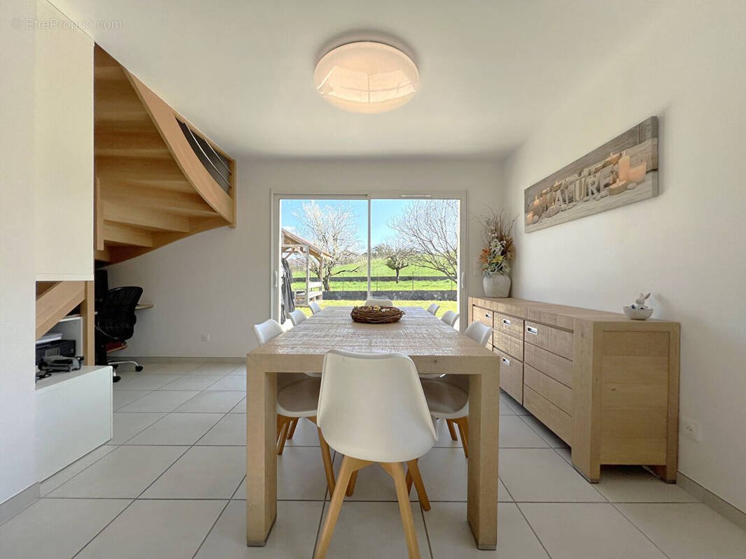 Maison à BOUVESSE-QUIRIEU