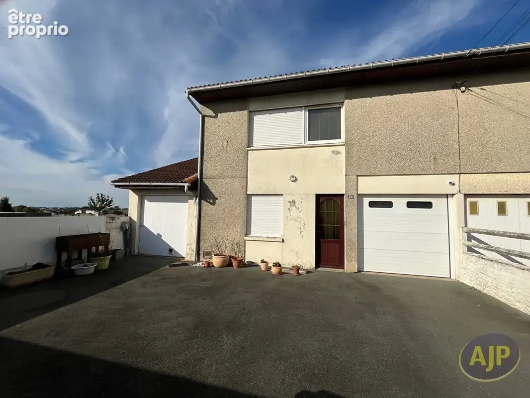 Maison Cholet 6 pièce(s) 109 m2 - photo 1