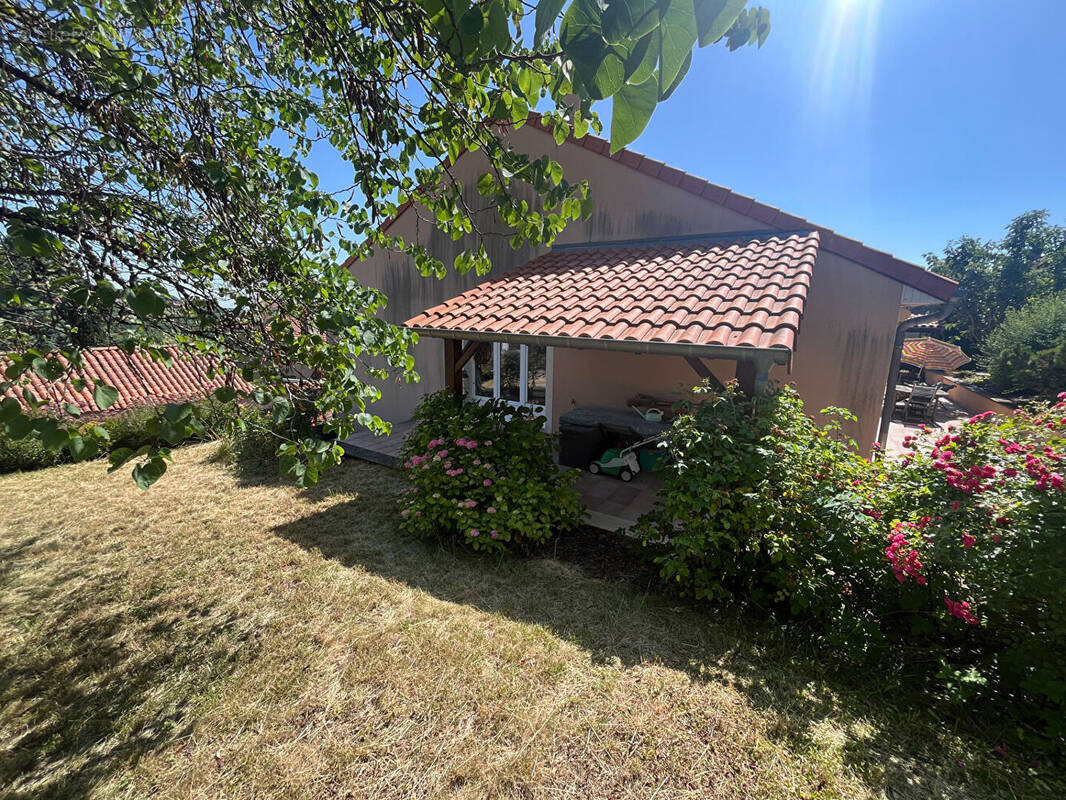 Maison à NORROY-LE-VENEUR