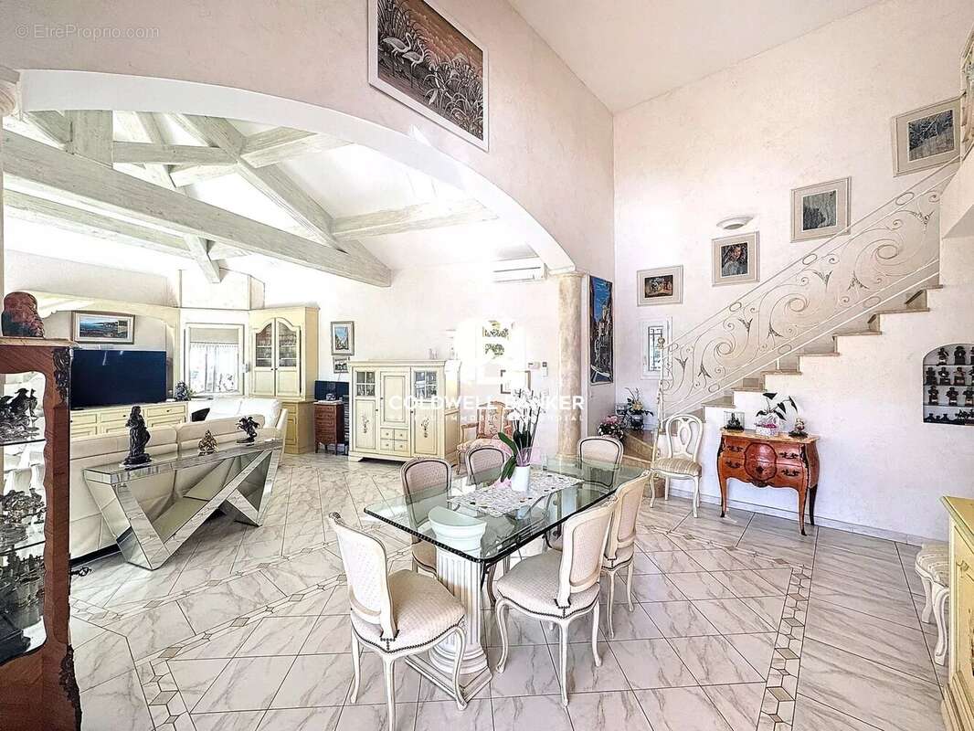 Maison à LES ISSAMBRES