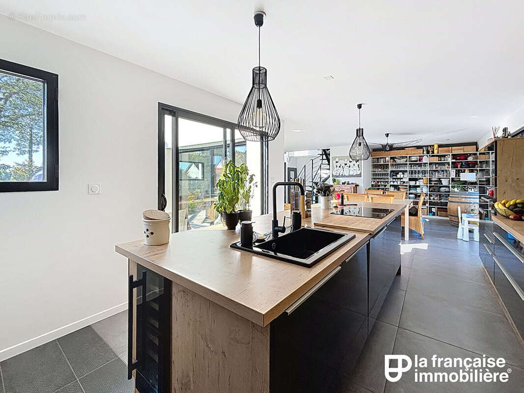 Maison à VERN-SUR-SEICHE