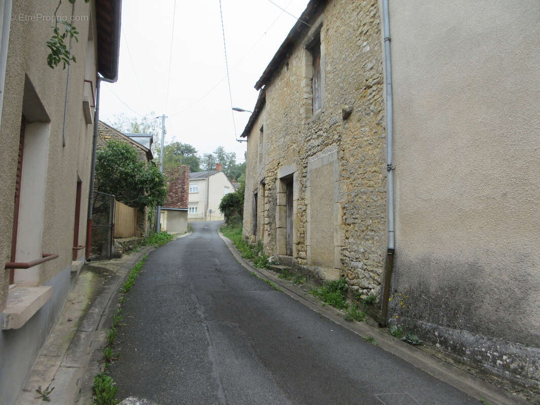 Maison à LE PONT-CHRETIEN-CHABENET