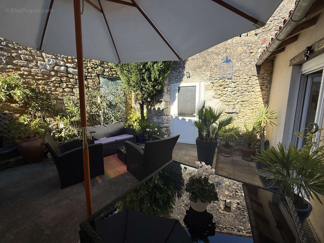 Maison de charme avec un grand garage - photo 4