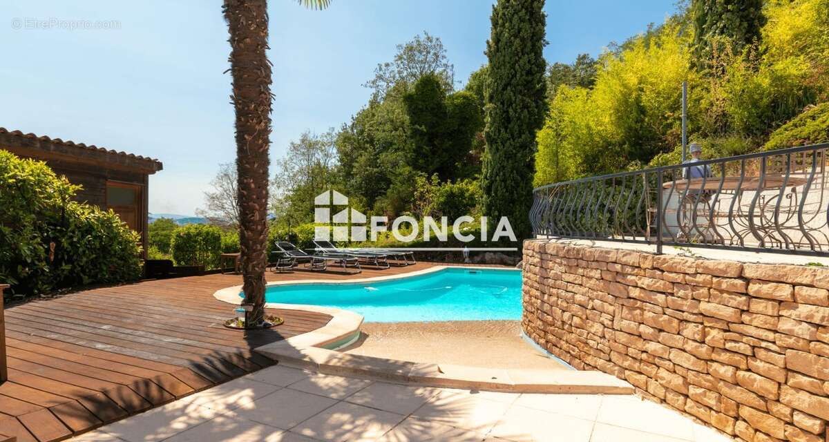 CRÉPIEUX-LA-PAPE – Maison d'architecte 160 m² climatisée avec piscine et vue panoramique - photo 18