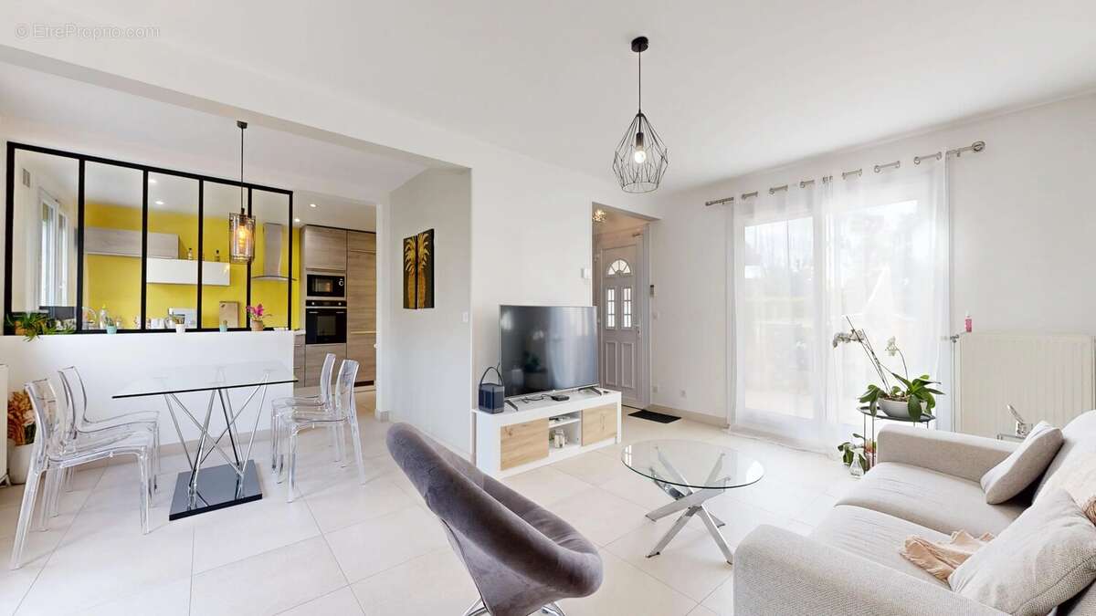 Maison 91 m² à Claye-Souilly  - photo 5