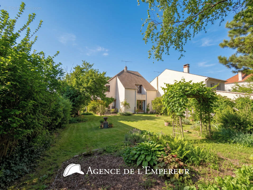 Maison à RUEIL-MALMAISON