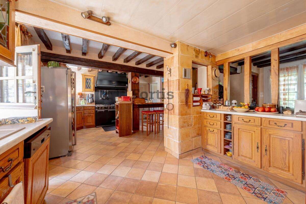 Maison à CHERISY