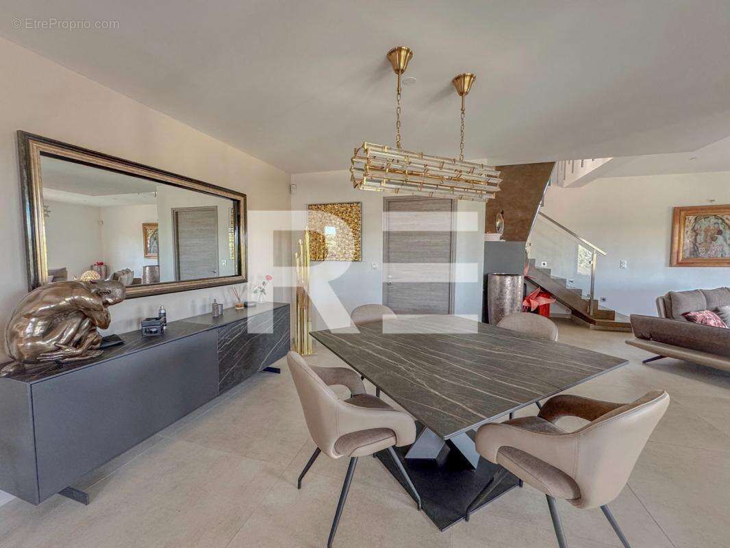 Maison à SAINT-GILLES