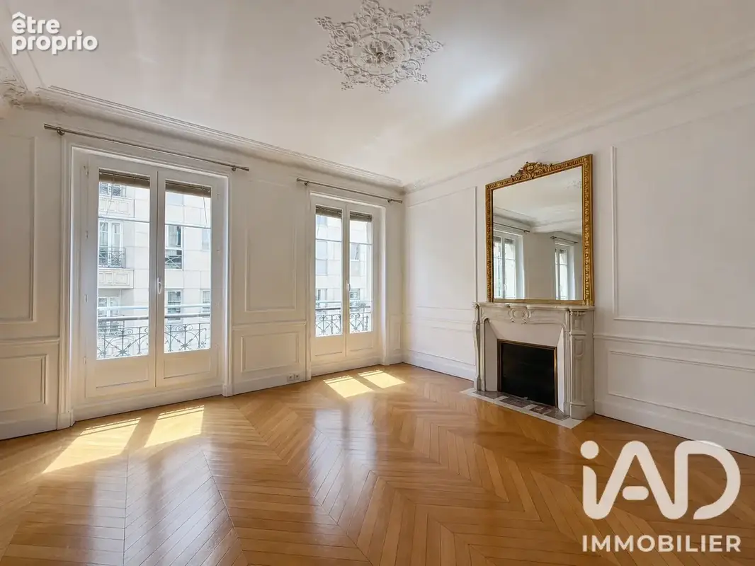 Photo 1 - Appartement à PARIS-16E