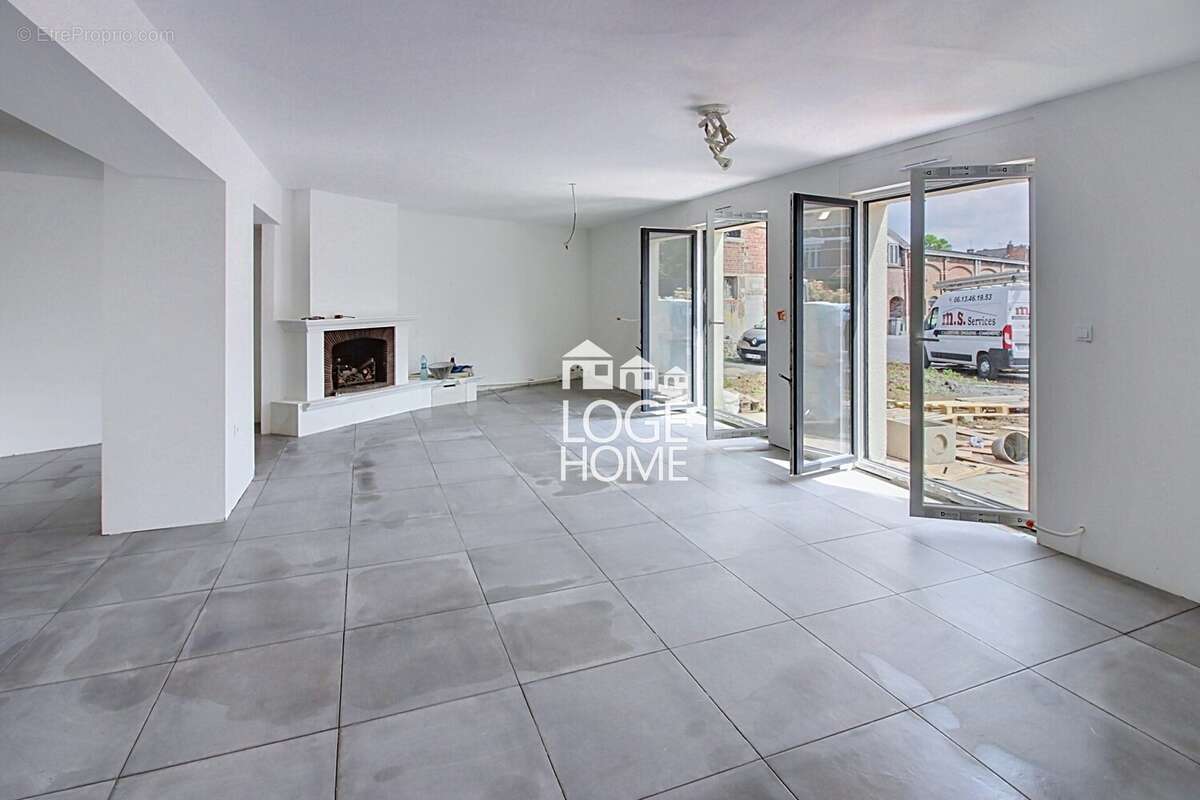 Maison 253 m² à Wavrin  - photo 6