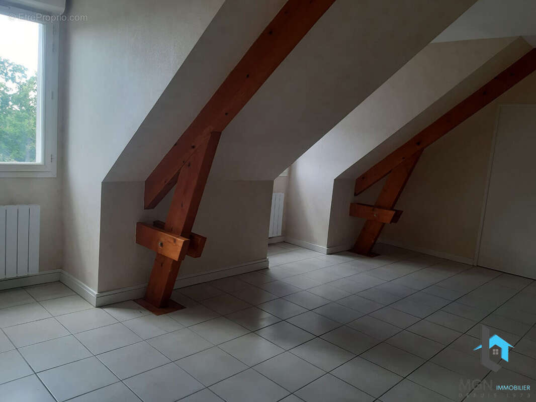 Appartement à EPERNON