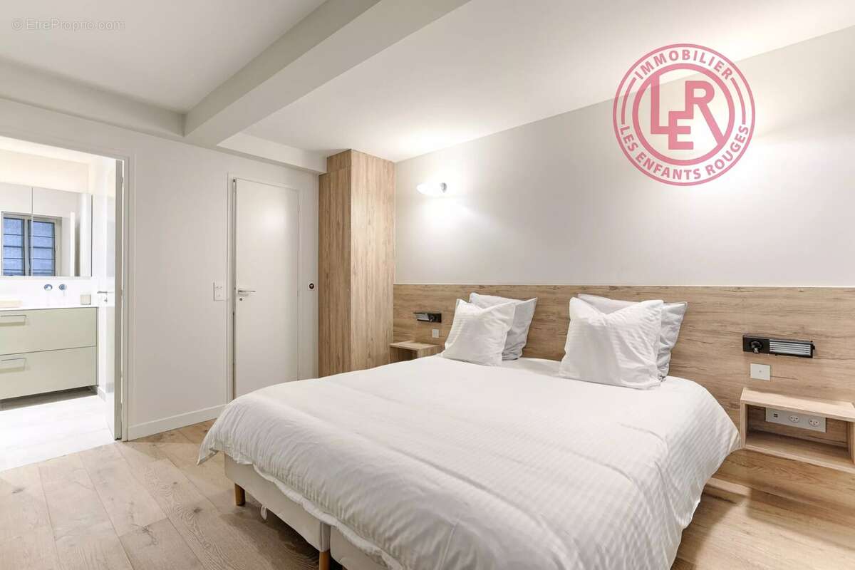 Appartement à PARIS-3E