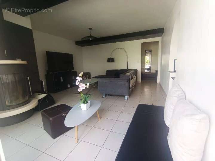 Maison à SAINT-CHERON