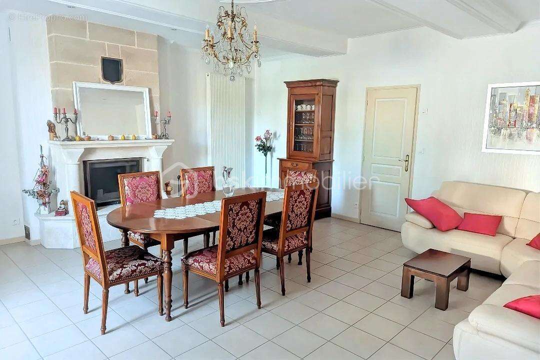 PROPRIETE BOURGEOISE du XVIIe siècle au cachet exceptionnel ! - photo 4