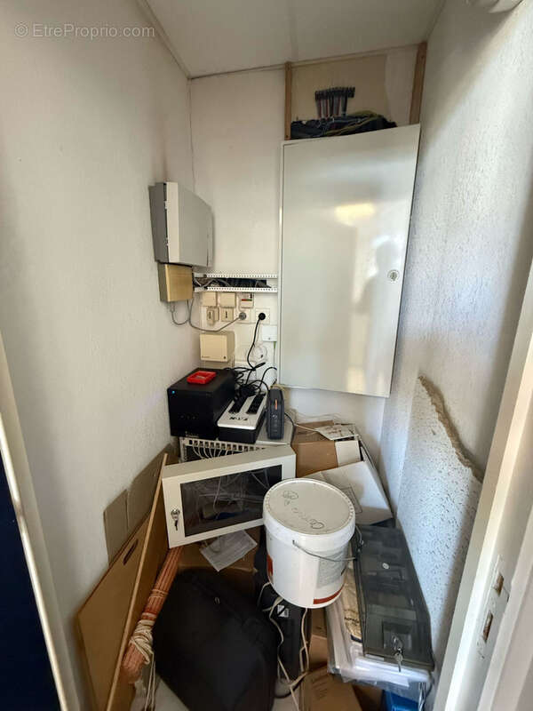 Commerce à CANET-EN-ROUSSILLON