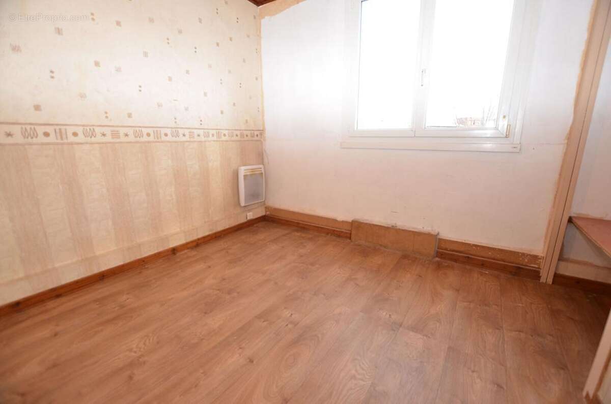 Appartement à SAINTE-GENEVIEVE-DES-BOIS