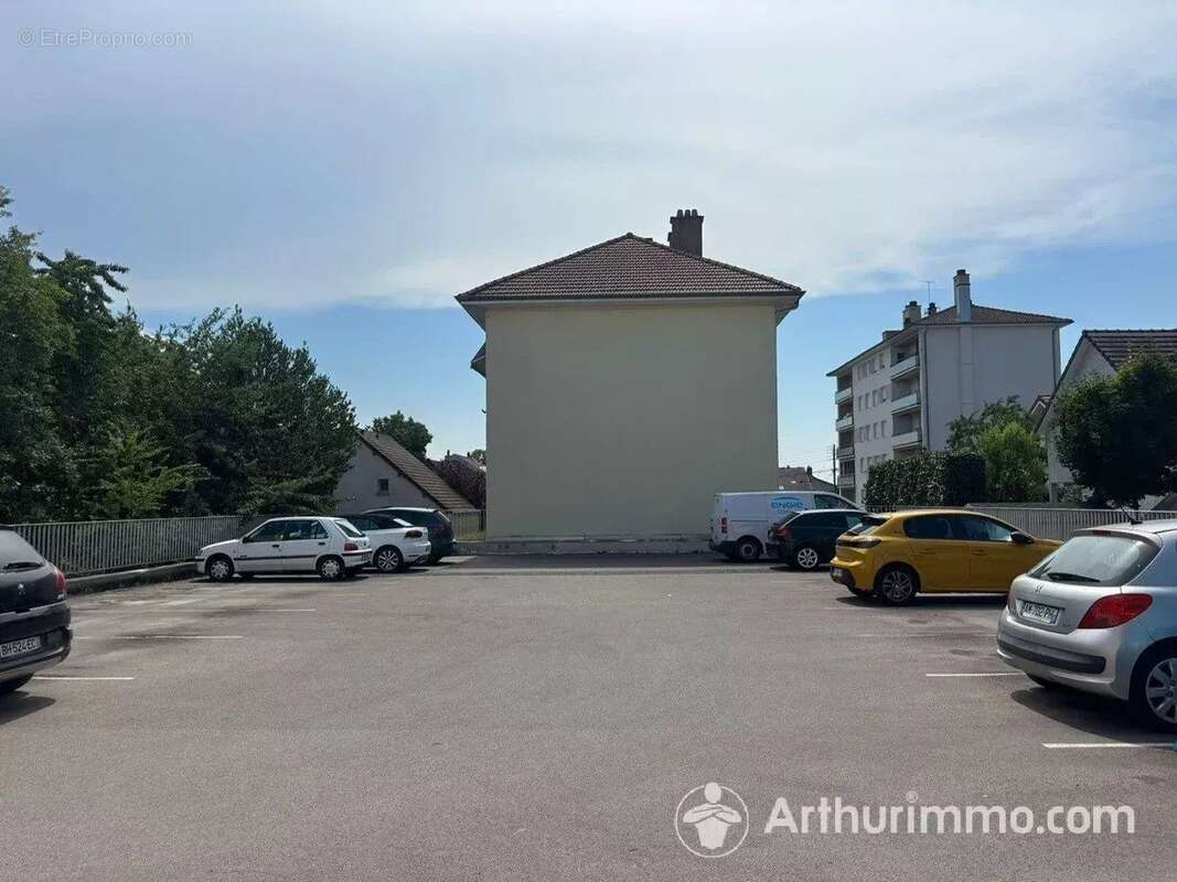 Vente Parking-box Besancon(25000) 13 900ï¿œ - photo 2