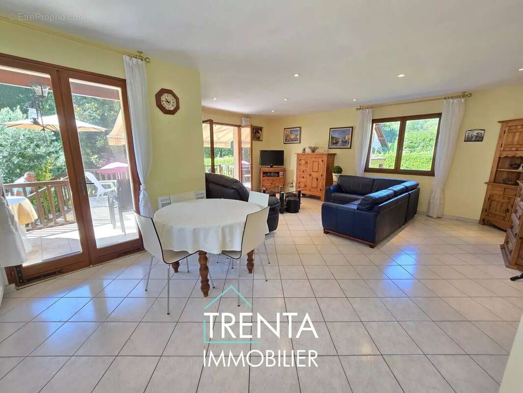 Maison à AIGUEBELETTE-LE-LAC