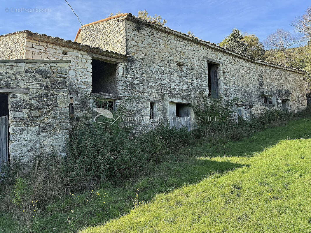 A Sault, en exclusivité, une propriété à restaurer avec vue - photo 7