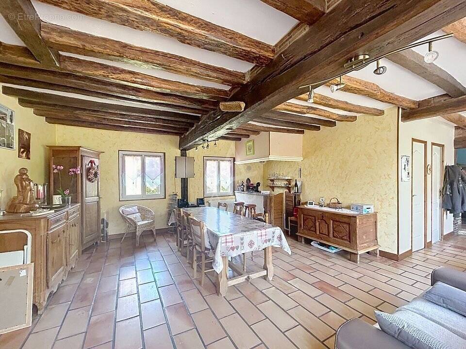 Maison à LUPLANTE
