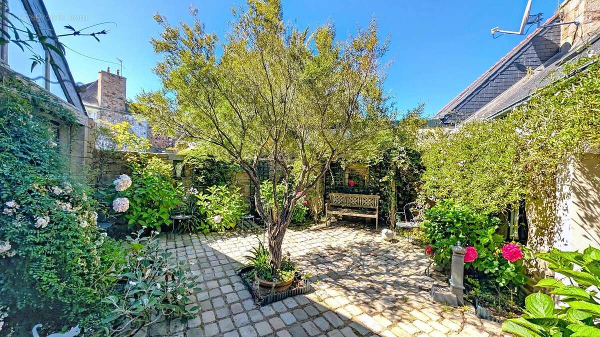 Maison 224 m² à Perros-Guirec  - photo 2