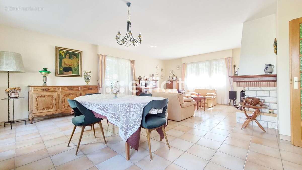 Maison 207 m² à Le Loroux-Bottereau  - photo 5