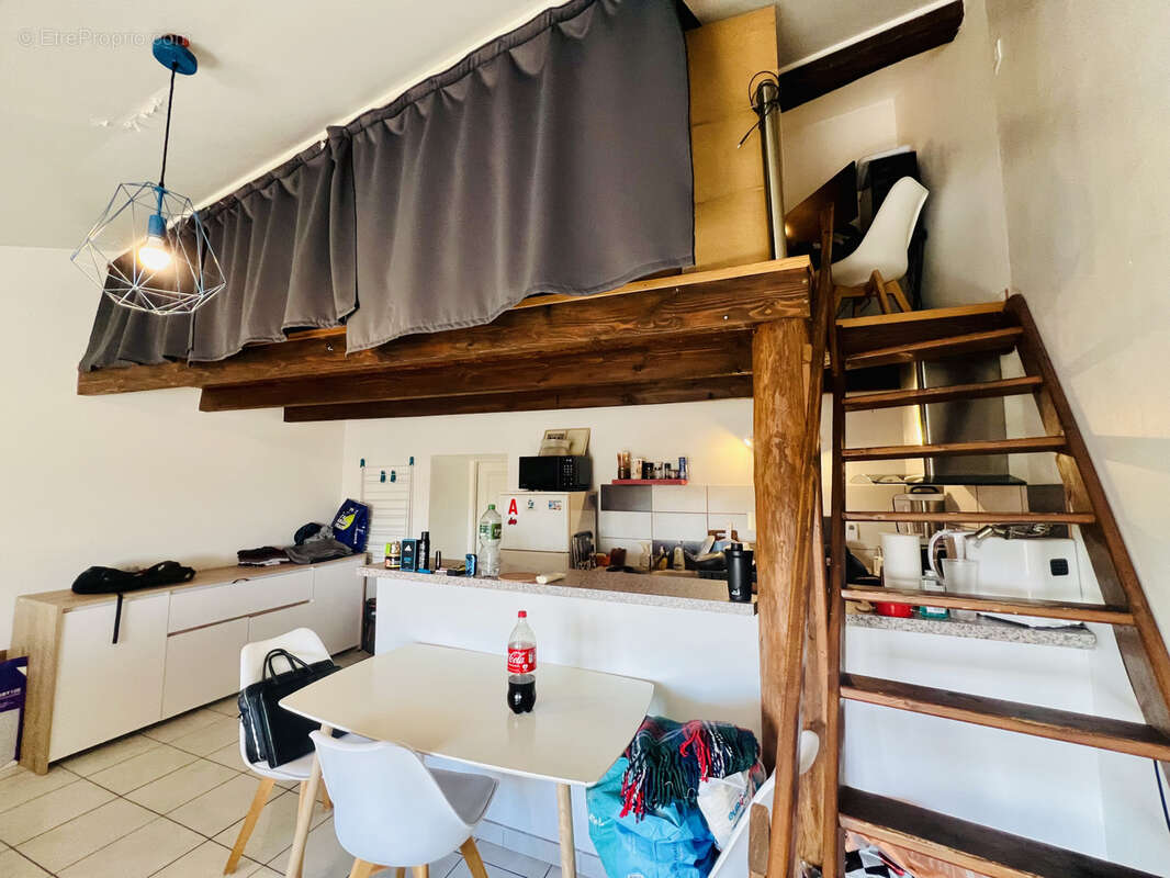 Appartement à SERVIAN