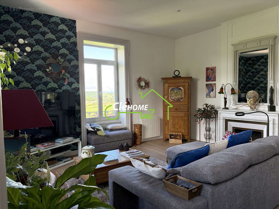 Appartement à LENTILLY