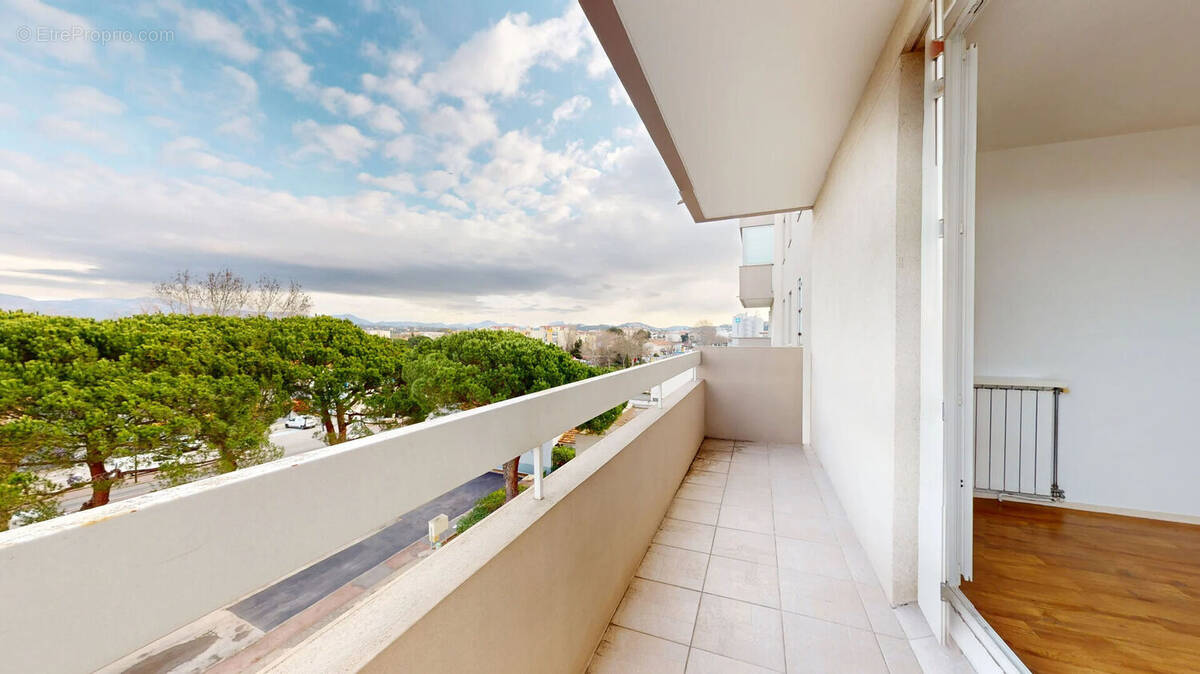 Appartement à FREJUS