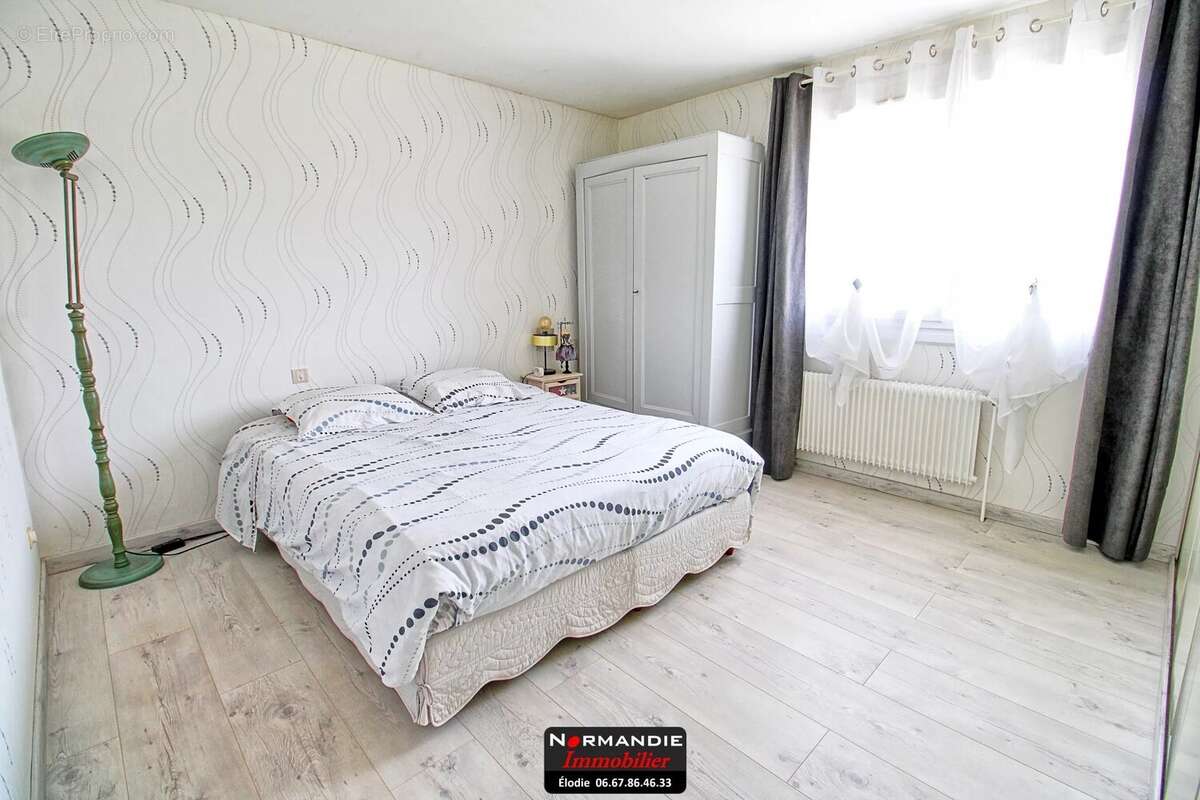 Maison à PETIT-COURONNE