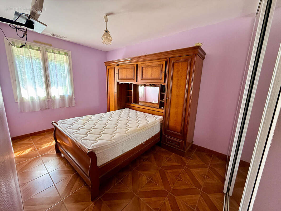 Traditionnelle 3 chambres avec garage et piscine ! - photo 10