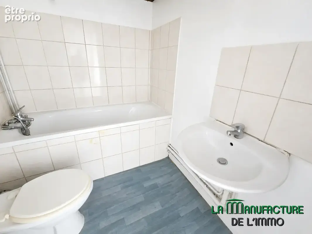 Appartement de caractère de type T3 de 53 m2 Carrez et 84 m2 au sol - Prox. Châteaucreux - photo 8