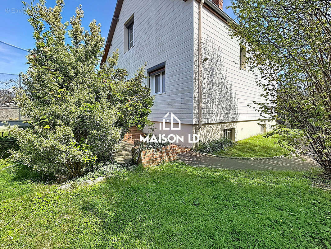 Maison à MONDEVILLE