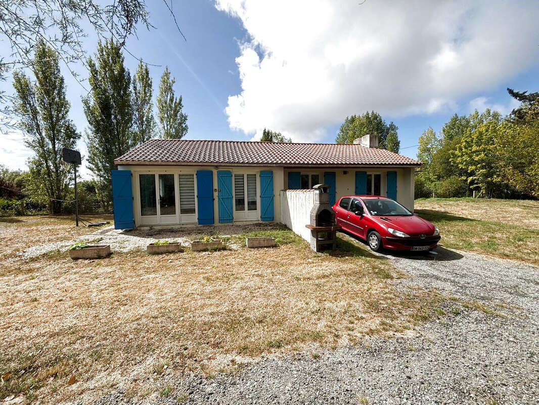 Maison à LE PERRIER