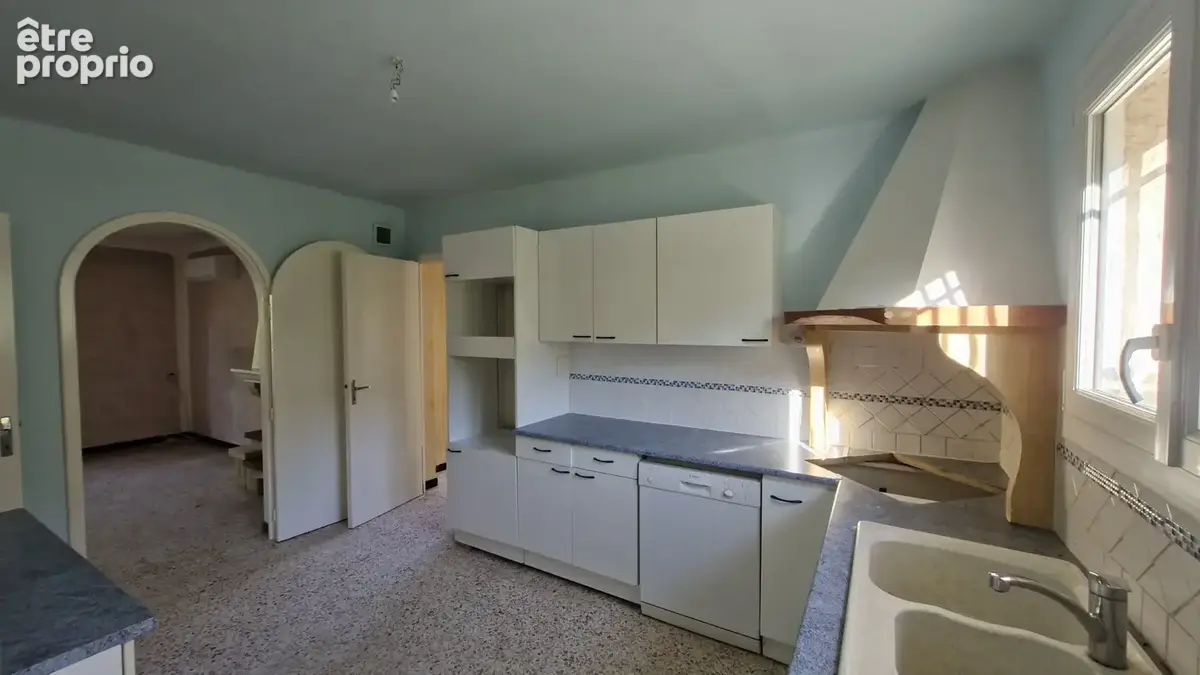 maison de 90m2 de type t4 à rénover. - photo 7