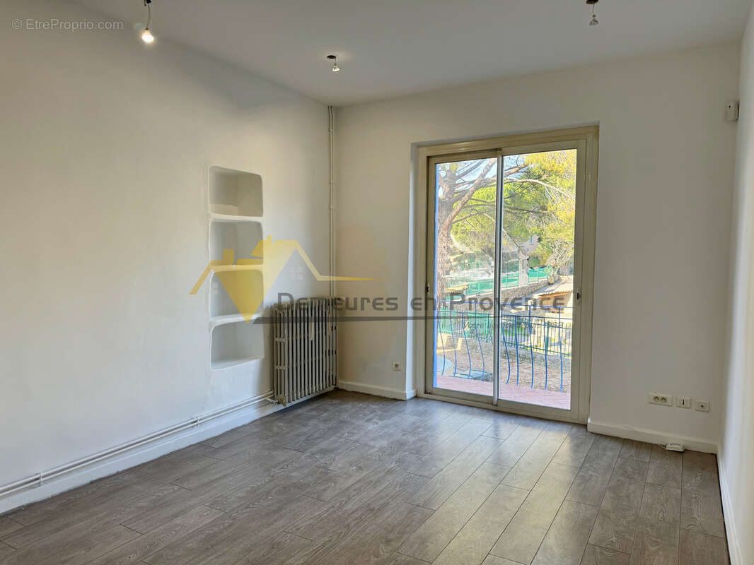 VAISON-LA-ROMAINE   Immeuble Idéal investisseur. - photo 4