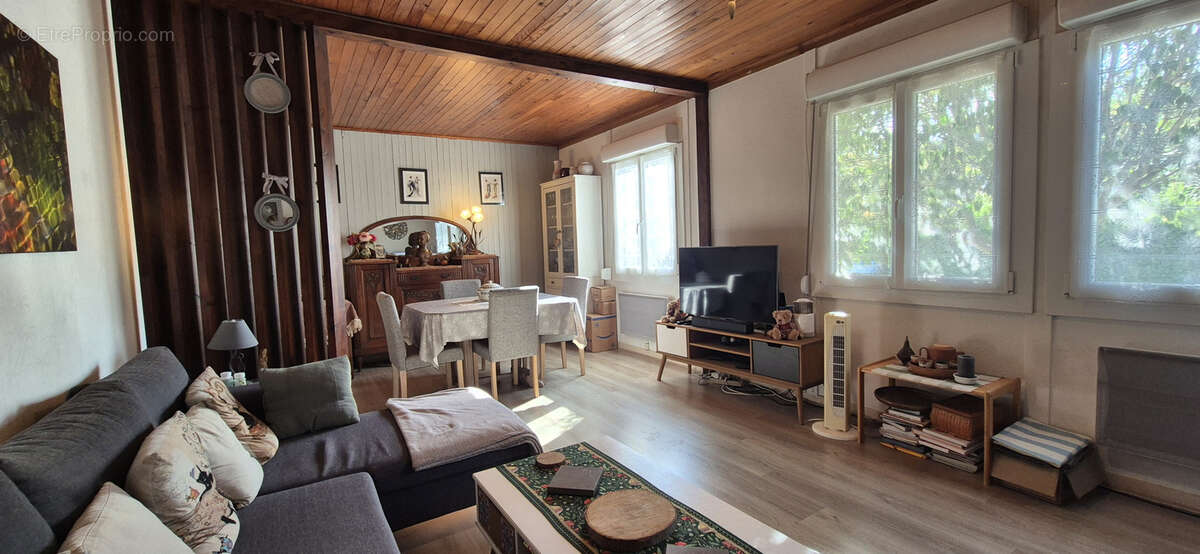 Maison individuelle de plain-pied, garage et terrain clos de 547 m2 - photo 9