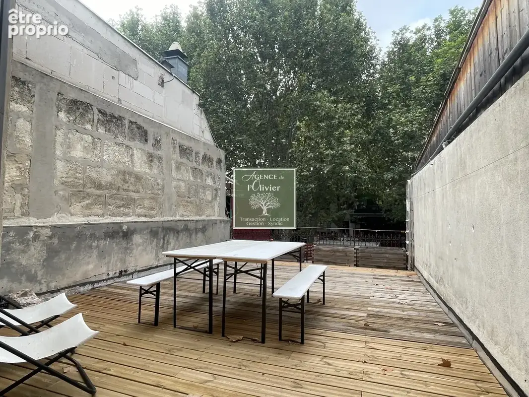 ARLES CENTRE VILLE - Maison de ville de 134 m2 rénovée avec terrasse - photo 1