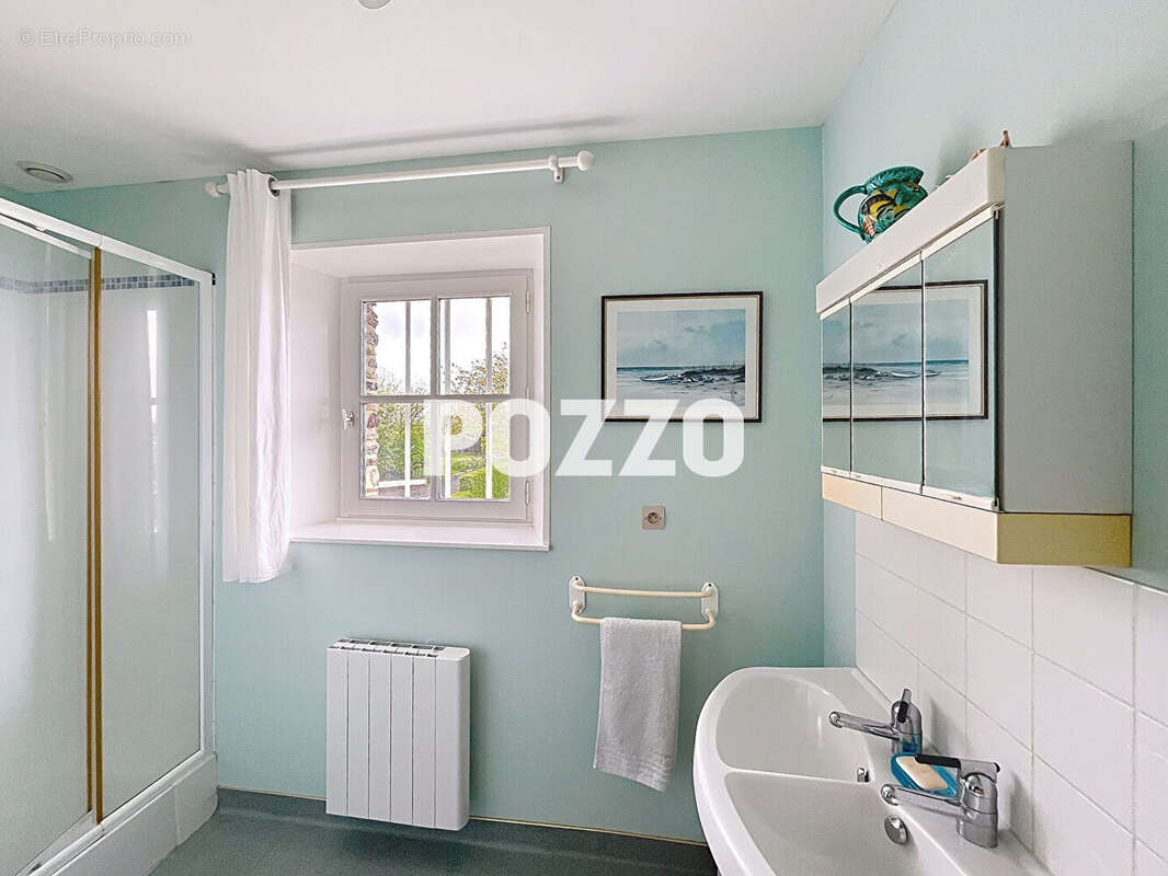 Maison à SAINT-PIERRE-DE-SEMILLY