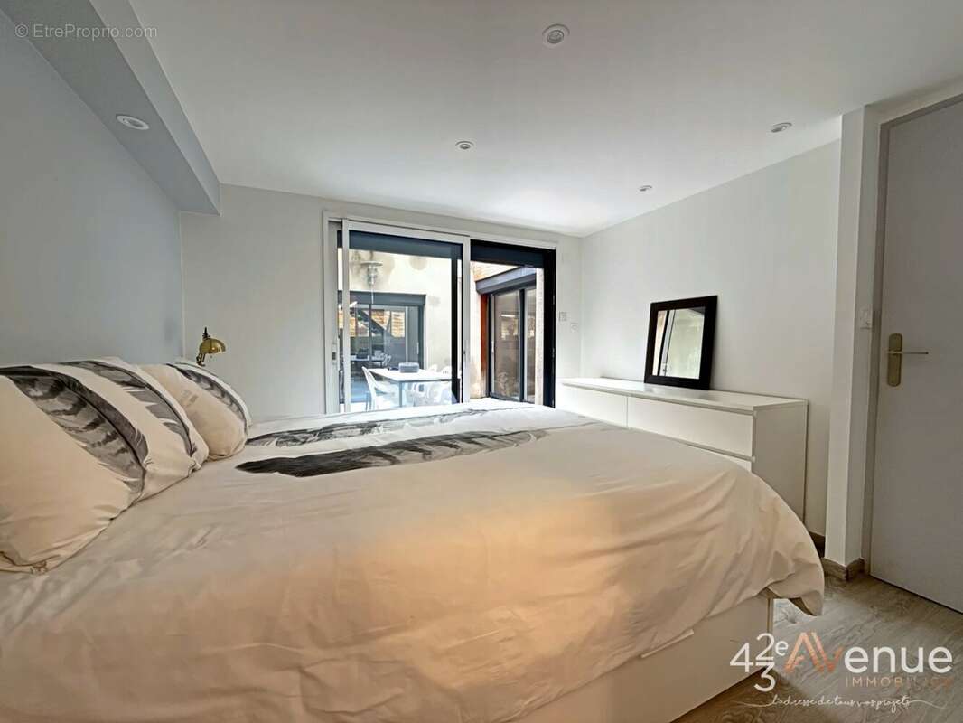 Appartement à SAINT-ETIENNE