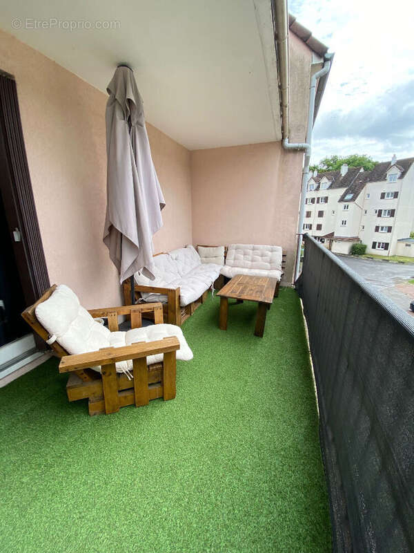 Appartement à EMERAINVILLE