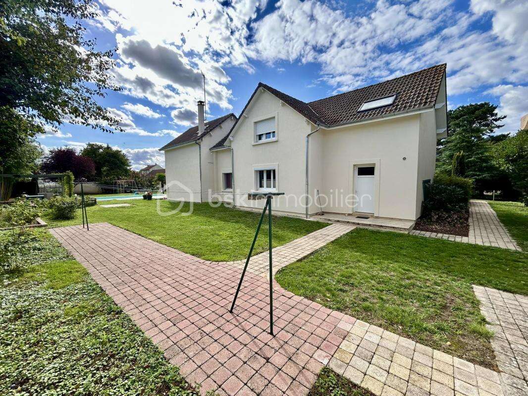 Maison 8 pièces 5 chambres de 205m² à VILLEBLEVIN (89340) - photo 16