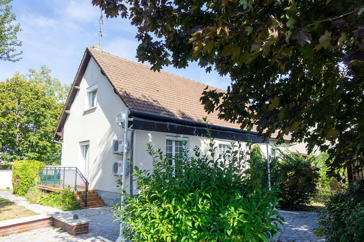 Maison à CHATEAUNEUF-SUR-LOIRE