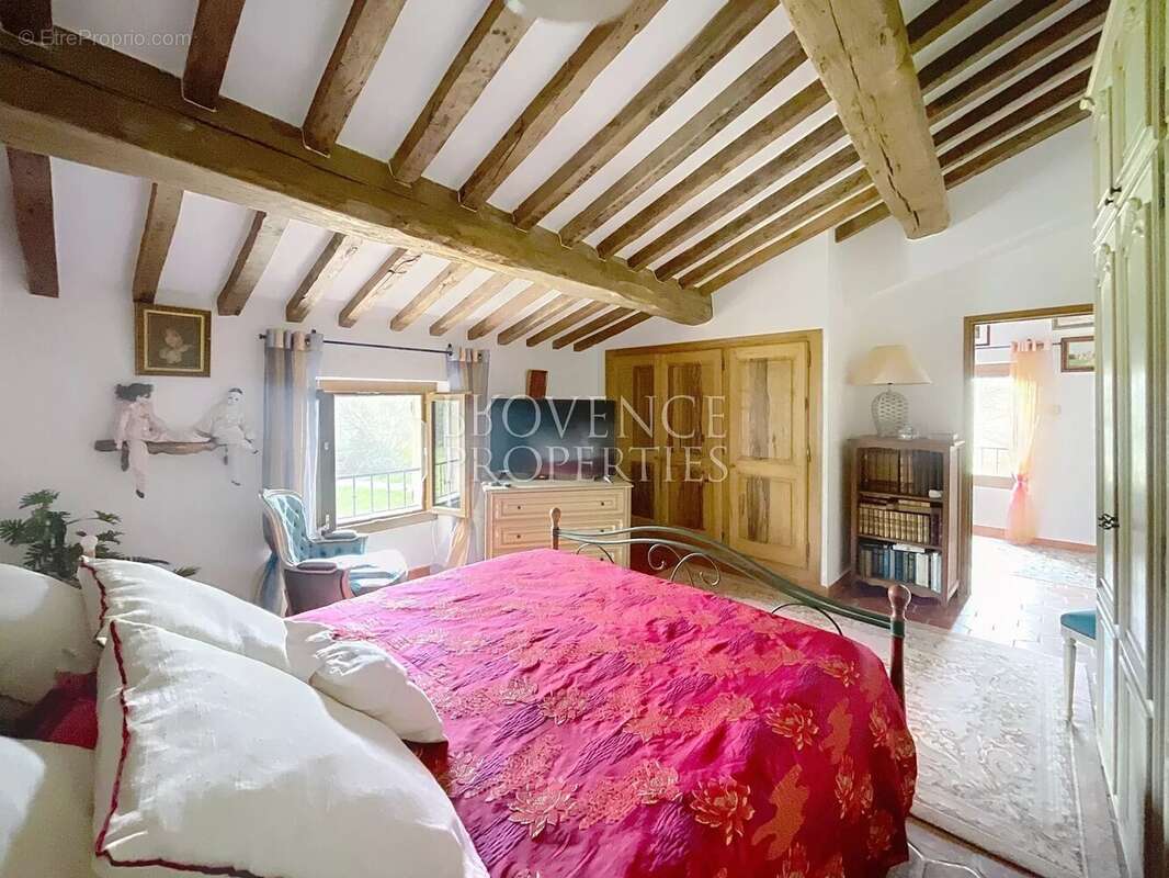 Maison à FOX-AMPHOUX