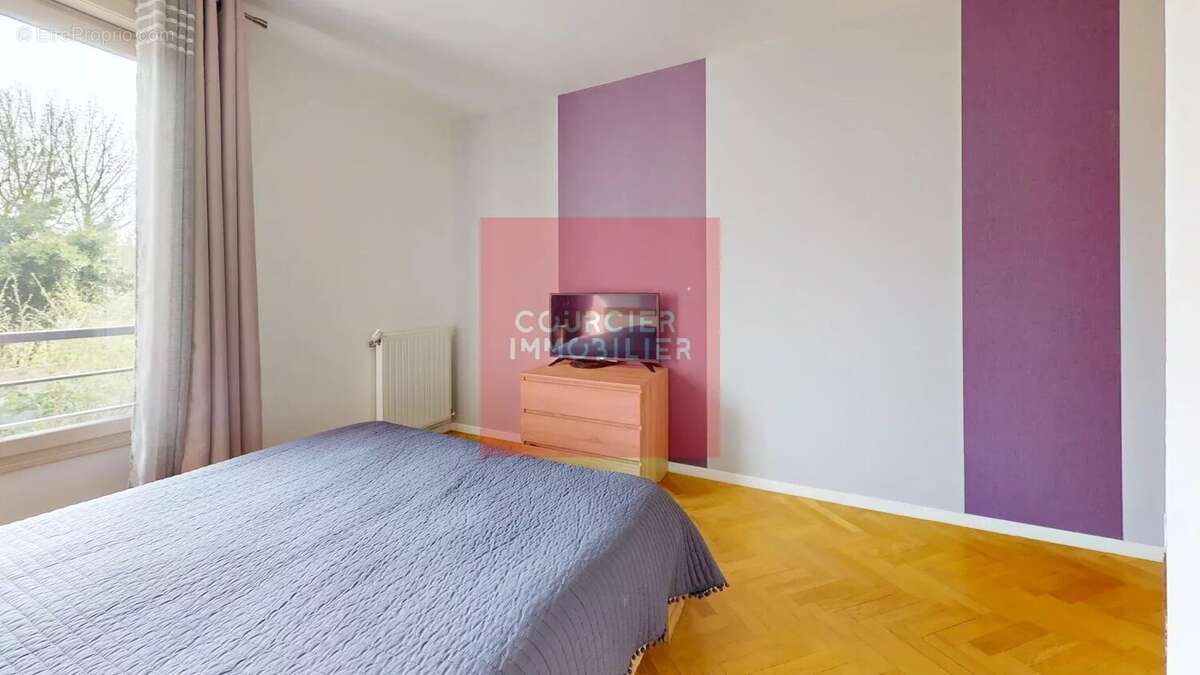 Appartement à LE MESNIL-SAINT-DENIS