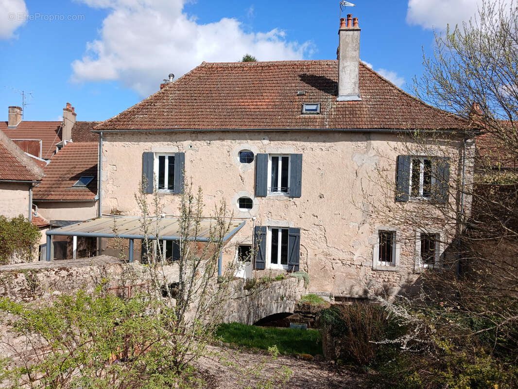 Maison à LORMES
