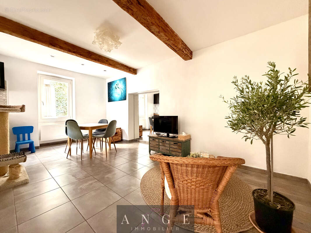 Maison à SOLLIES-TOUCAS