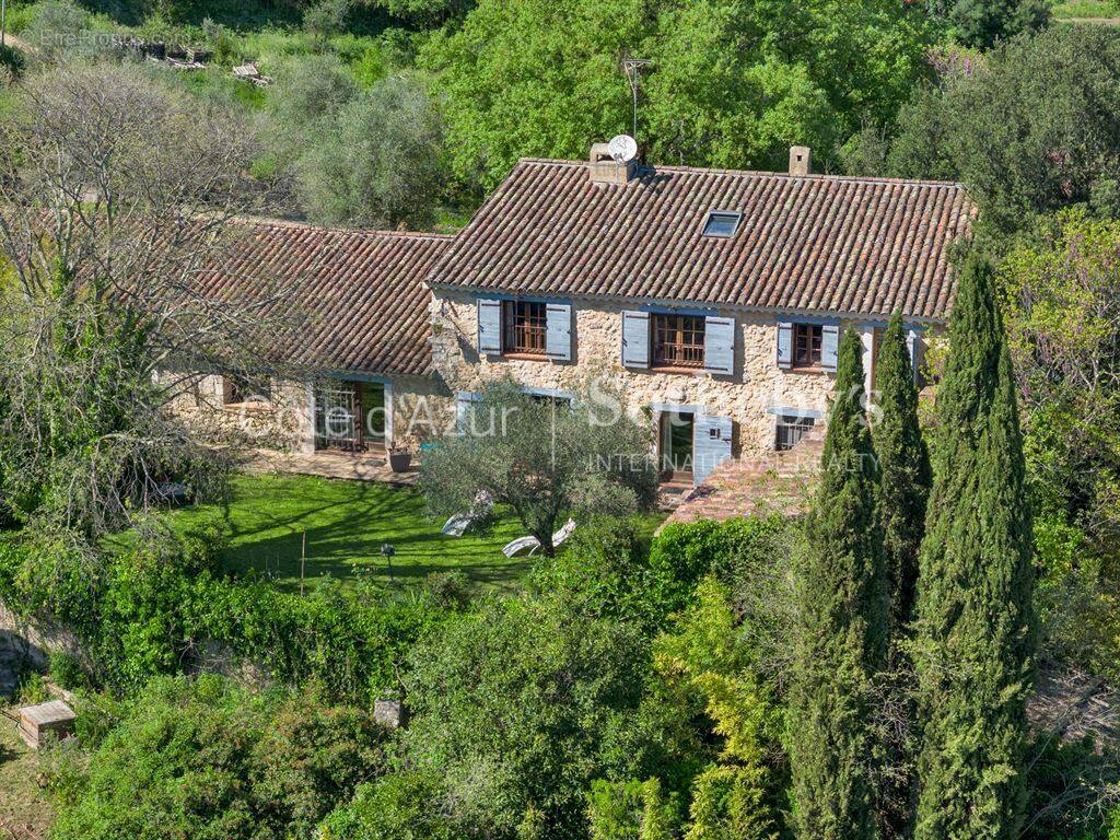 Maison à MONTAUROUX