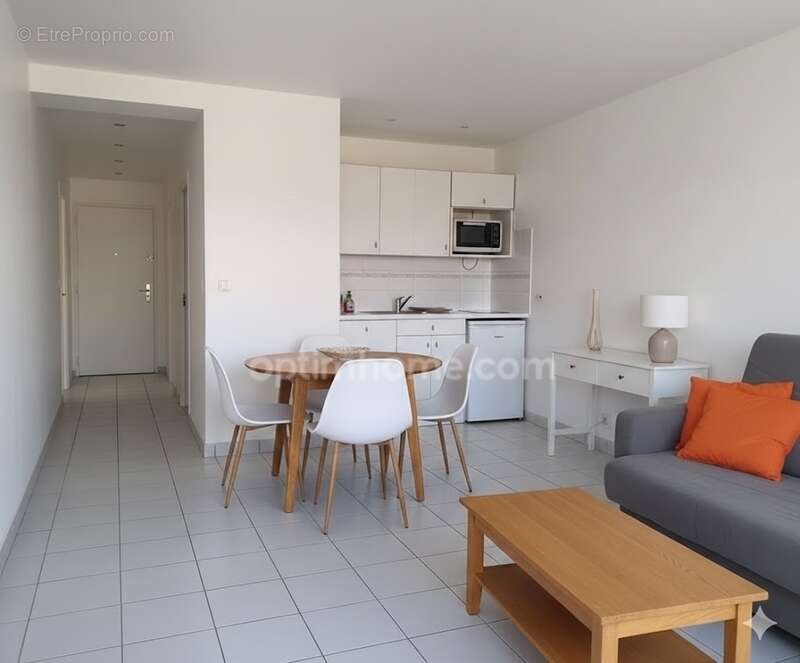 Appartement  avec extérieur clos de murs  au port de st martin de ré - photo 17